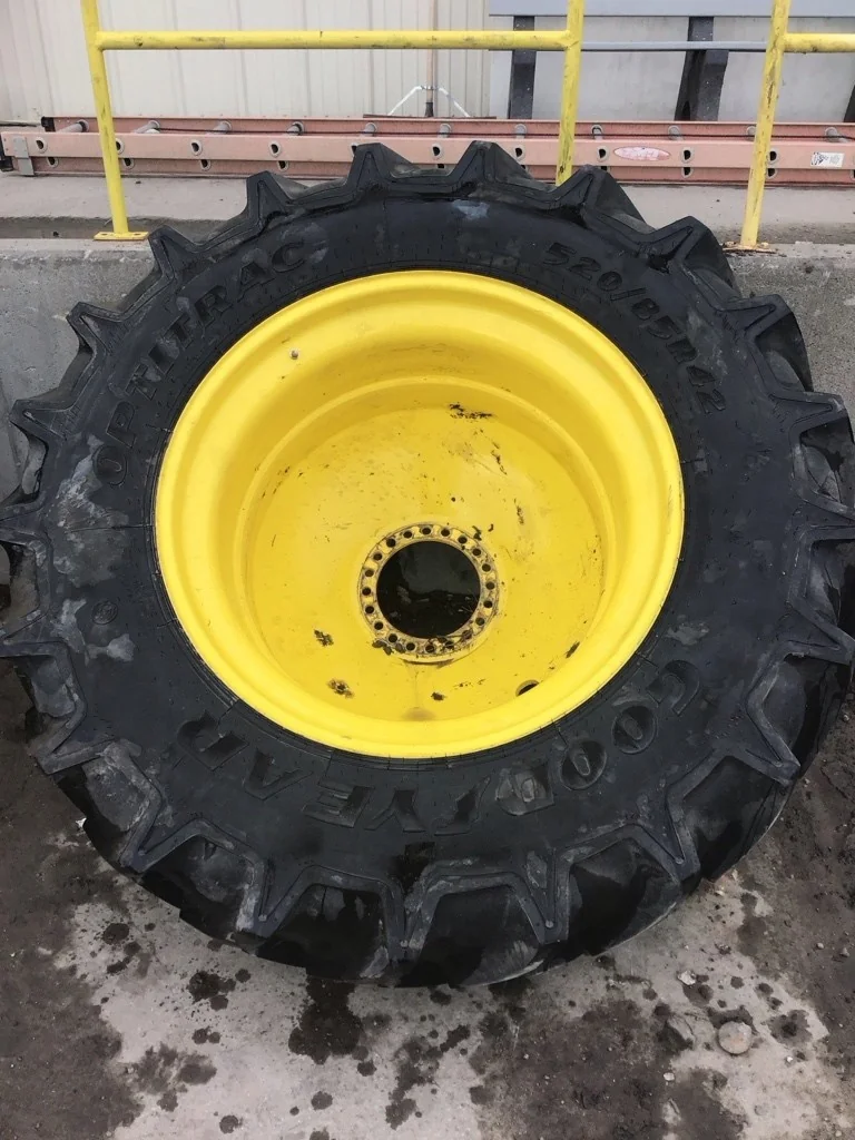 Used 520/85R42 157D Goodyear Optitrac TL R-1W 90-95% On 18 x 42 (20-13.189-11.07-15.56IN)Inside DD image 3