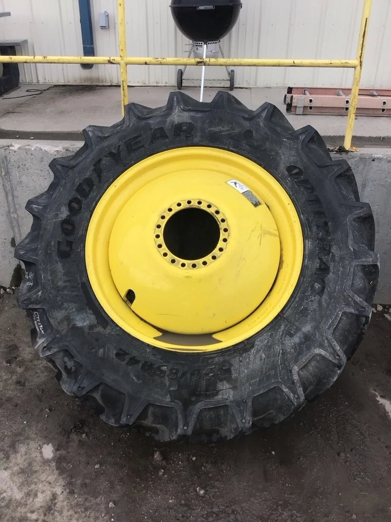 Used 520/85R42 157D Goodyear Optitrac TL R-1W 90-95% On 18 x 42 (20-13.189-11.07-15.56IN)Inside DD image 4