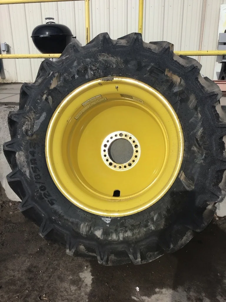 Used 520/85R42 157D Goodyear Optitrac TL R-1W 90-95% On 18 x 42 (20-13.19-10.50) Outside DD