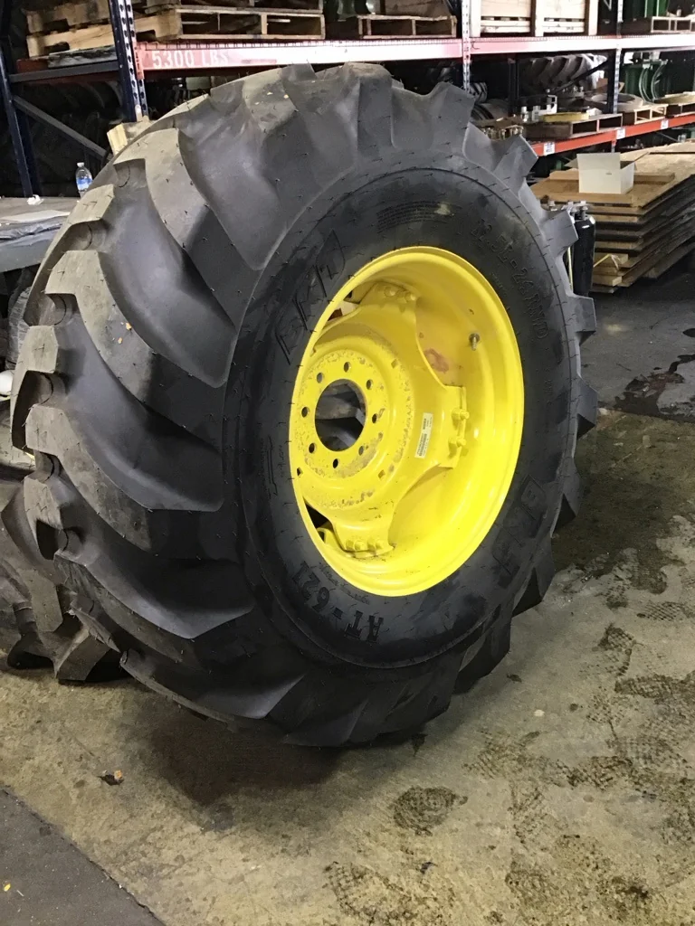 Take-Off 19.5L-24/12 BKT AT-621 TL R-4 95-100% on 15 X 24 8-8-6 4/2 Clamp Yellow Wheel w/ Disc image 2