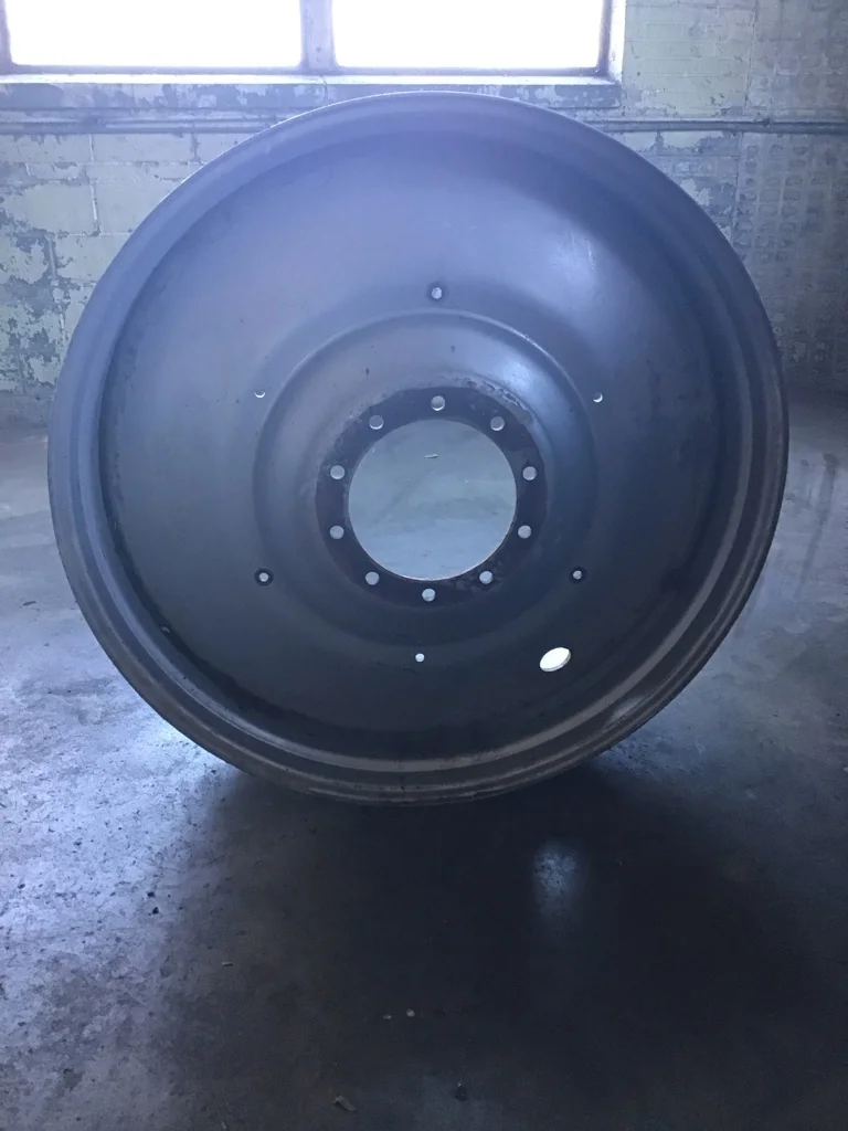 Used 16 x 46 10-13.19-11.07 Dual Case Silver Wheel