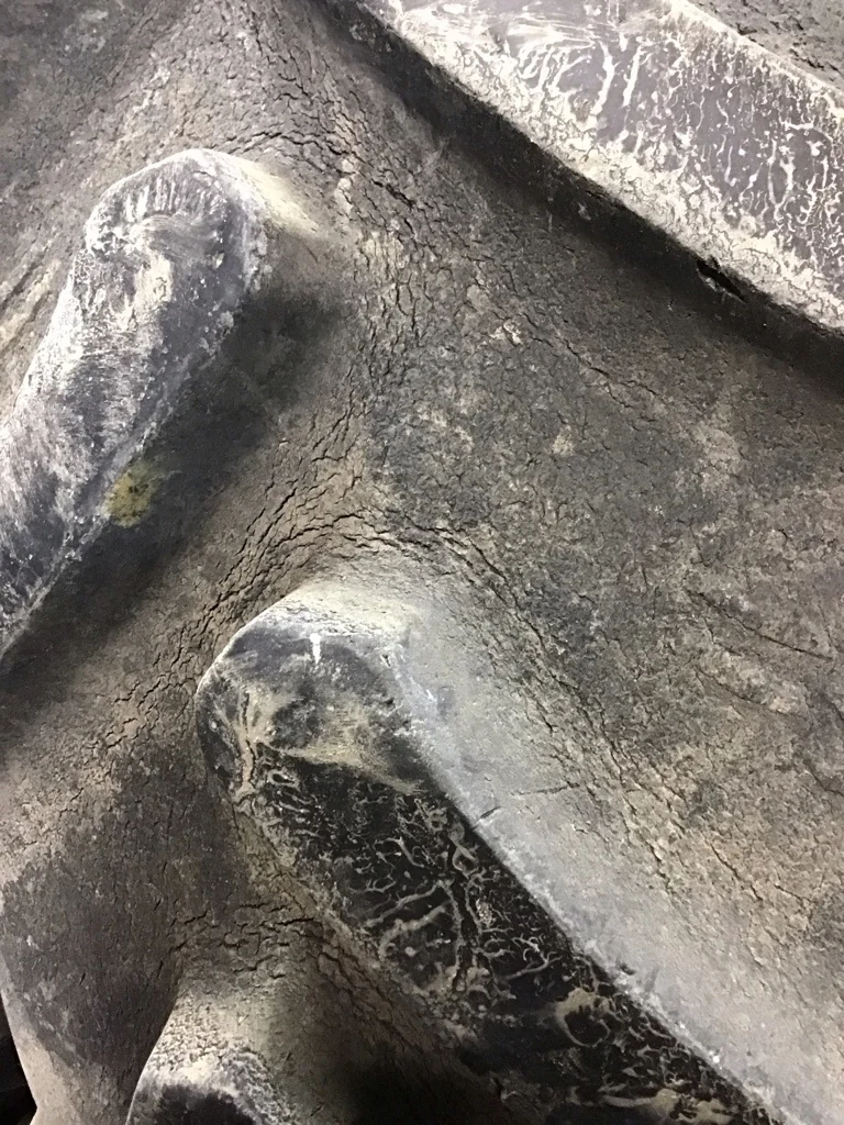 Used 420/85R34 142A8 Alliance Farm Pro II TL R-1W 55-60% on 13 x 34 12-16.732-14.620 Waffle 2 Bolt image 4