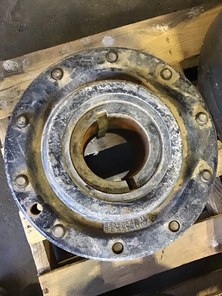 Used Hub 115MM 10 Bolt 1000E70 Black image 3