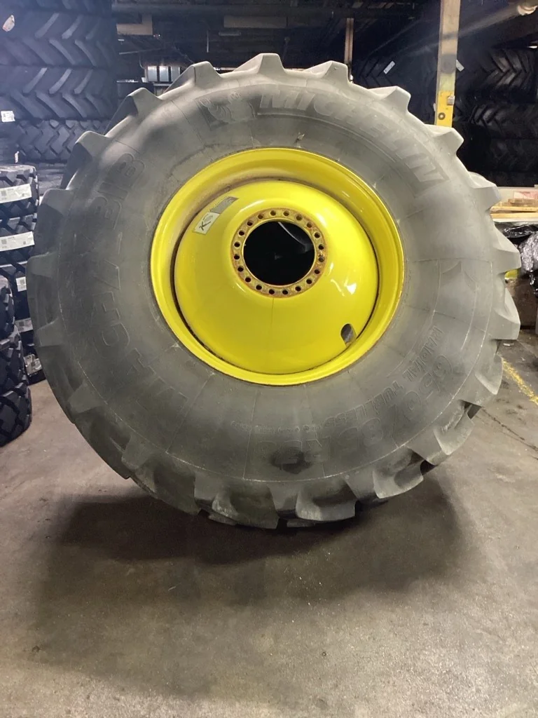Used 650/85R38 173D Michelin MachXbib TL R-1W 90-95% On 23 x 38 (20-13.19-11.07) JD DD Wheel