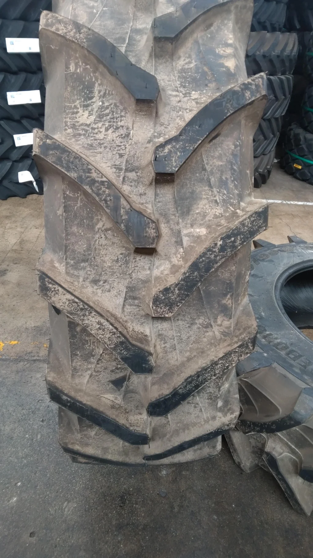 Take off 420/90R30 147A8 Trelleborg TM 600 TL R-1W 95-100%