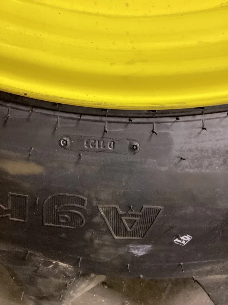 Take-Off 16.9-30 130A6 Galaxy Agri Trac ll TL R-1 95-100% On 15 x 30 8-8-6 4/2 Rail Yellow Wheel w/ image 3
