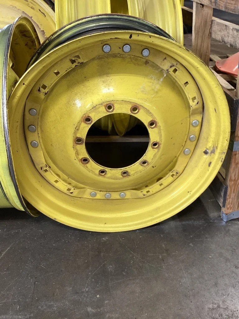 Used 15 x 34 (10-13.19-11.07) Waffle 3 bolt With Disc (Mild Rust, Paint Is Fair)