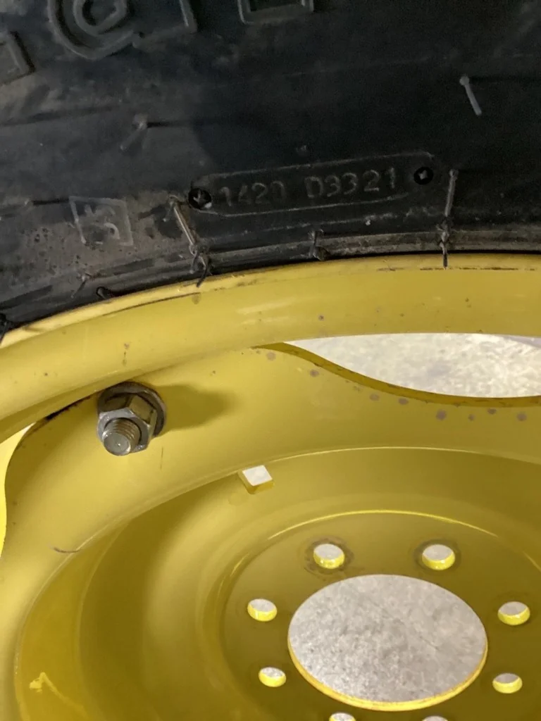 Take-Off 14.9-28 8 Ply Galaxy Earth Pro TL R-1 95-100% On 12 x 28 6 Clamp Wheel/Disc (8-8-6) image 4