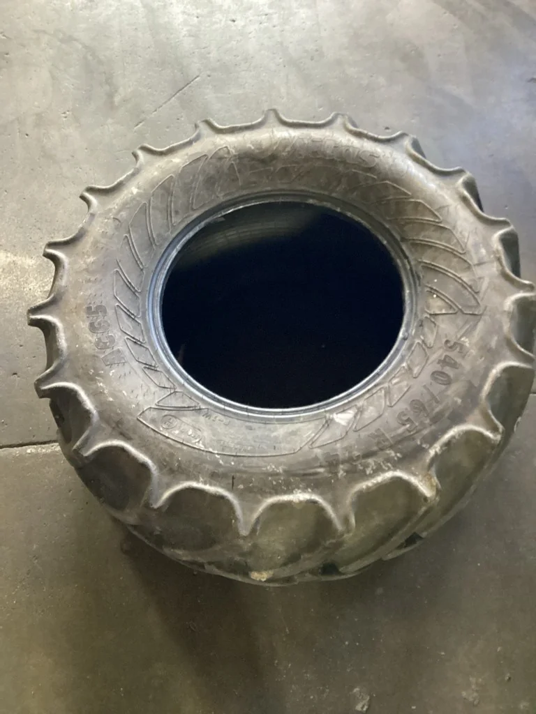 Used 540/65R24 140D Mitas AC65 TL R-1W 85-90% (Slight cuts and chunking in tire and one bead) image 4