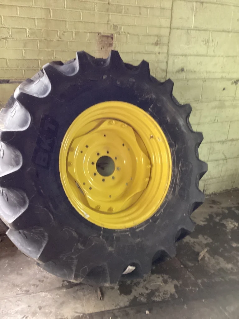 Take-Off 460/85R30 145A8 BKT AgriMax RT855 TL R-1W 95-100% on 15 x 30 8-8-6 4/2 Rail Yellow Wheel w/