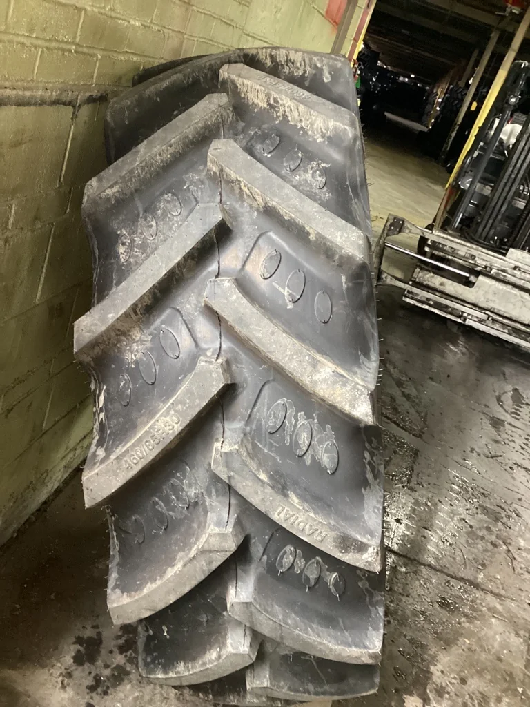 Take-Off 460/85R30 145A8 BKT AgriMax RT855 TL R-1W 95-100% on 15 x 30 8-8-6 4/2 Rail Yellow Wheel w/ image 3