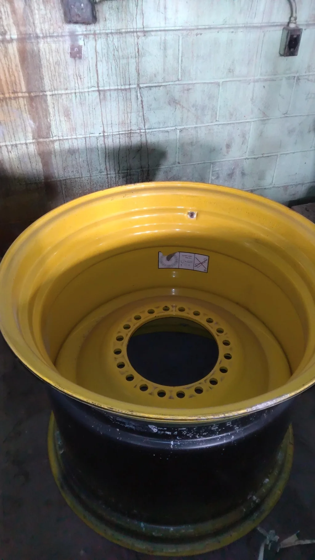 Take-Off 27 x 32 20-13.19-11.07 Combine Yellow Wheel