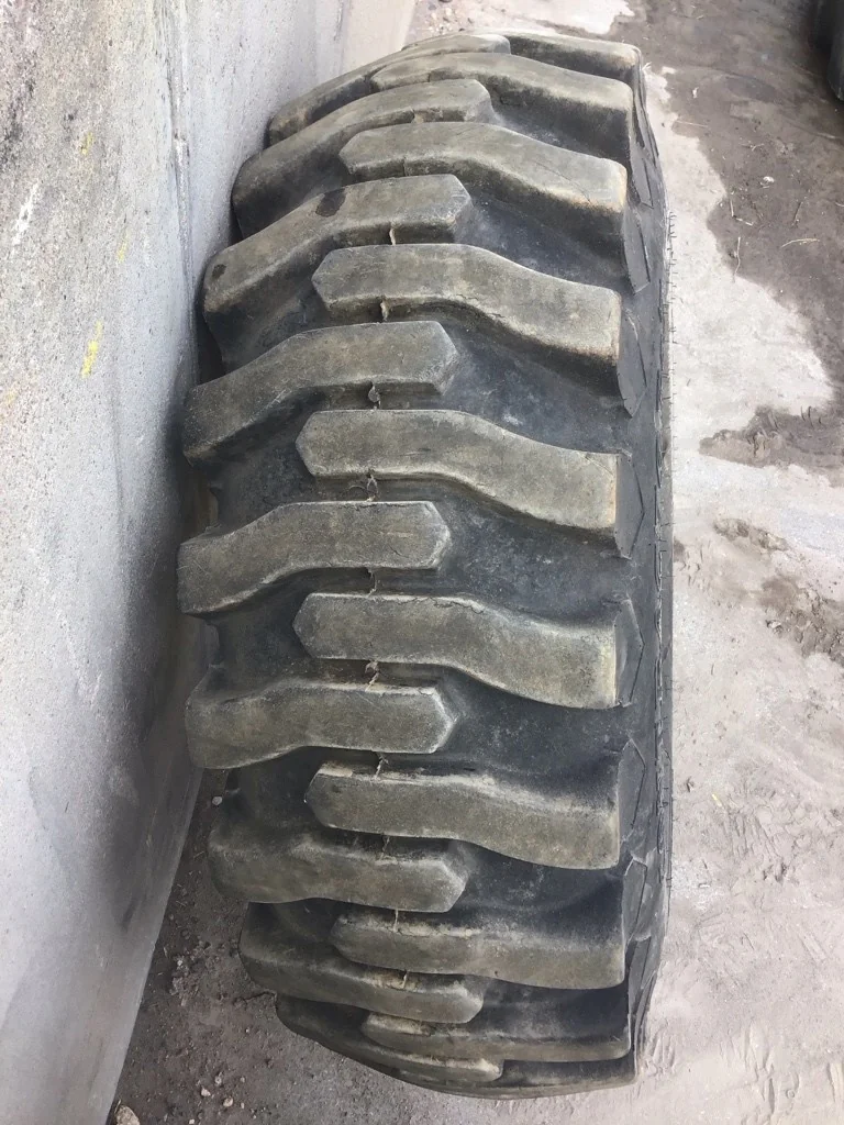 Used 12.5/80-18 6Ply Goodyear Contractor-T TL R-4 75-80% On 9 x 18 (8-10.82-8.78) Implement Wheel image 3