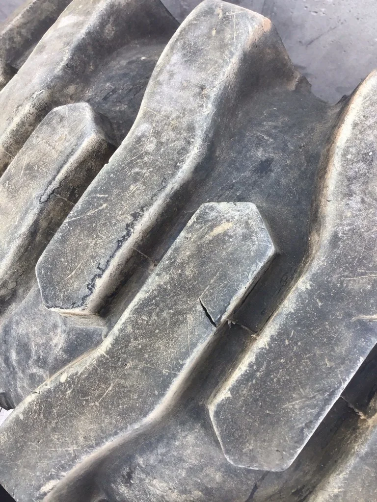 Used 12.5/80-18 6Ply Goodyear Contractor-T TL R-4 75-80% On 9 x 18 (8-10.82-8.78) Implement Wheel image 4