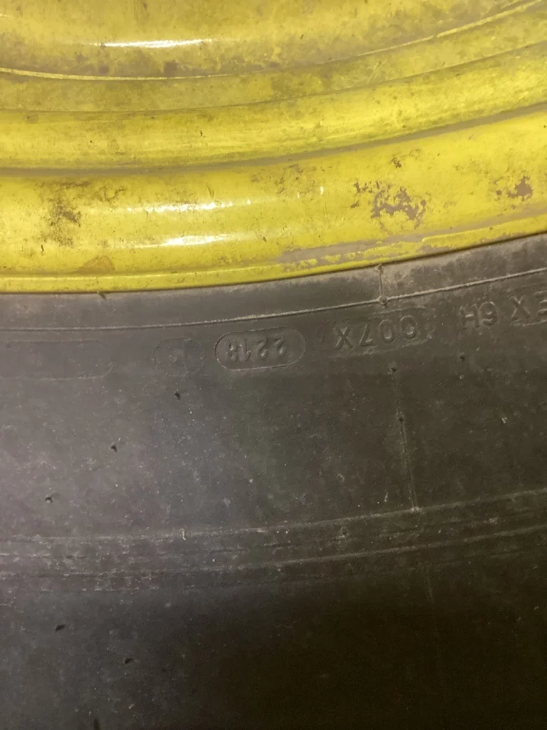 Used 480/80R50 159A8 Michelin Agribib 2 TL R-1W 70-75% On 15 x 50 12-32.047-30.078 R&R Yellow Wheel image 4