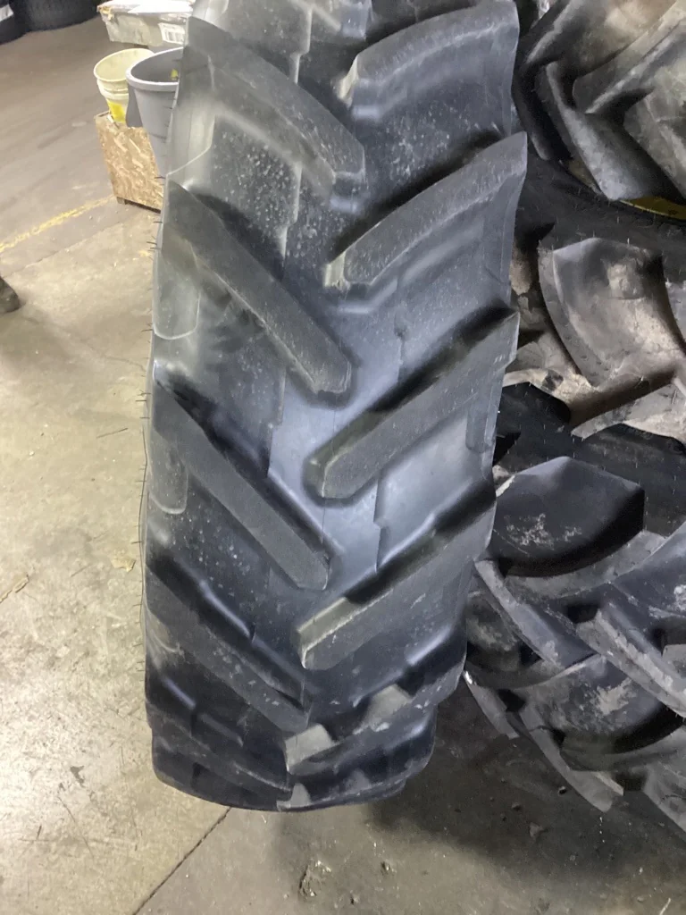 Used 420/85R34 147A8 Michelin Agribib 2 TL R-1W 60-65% On 15 x 34 10-13.19-11.07 R&R Wheel w/ Disc image 2