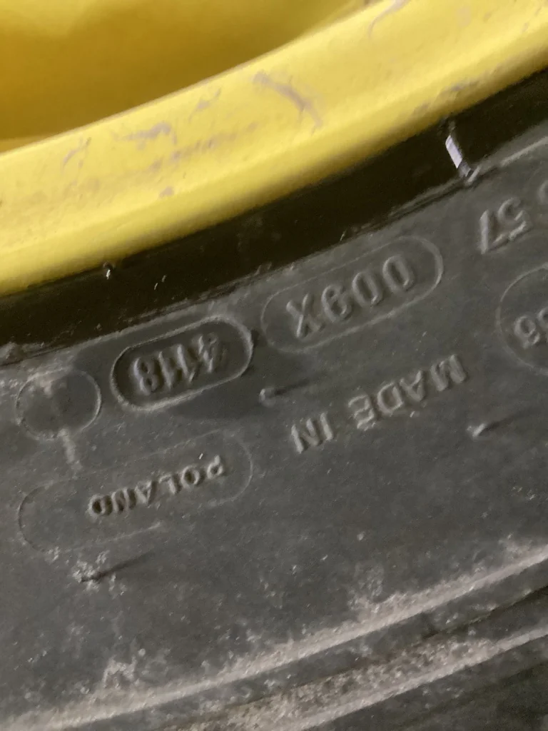 Used 420/85R34 147A8 Michelin Agribib 2 TL R-1W 60-65% On 15 x 34 10-13.19-11.07 R&R Wheel w/ Disc image 3