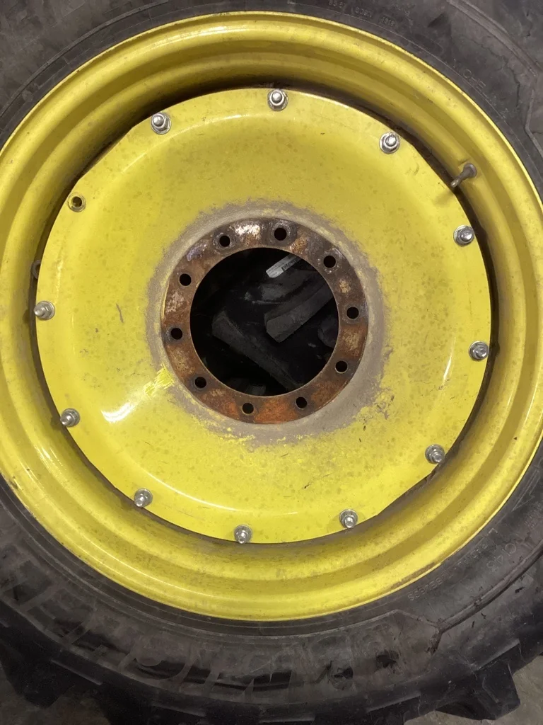Used 420/85R34 147A8 Michelin Agribib 2 TL R-1W 60-65% On 15 x 34 10-13.19-11.07 R&R Wheel w/ Disc image 4