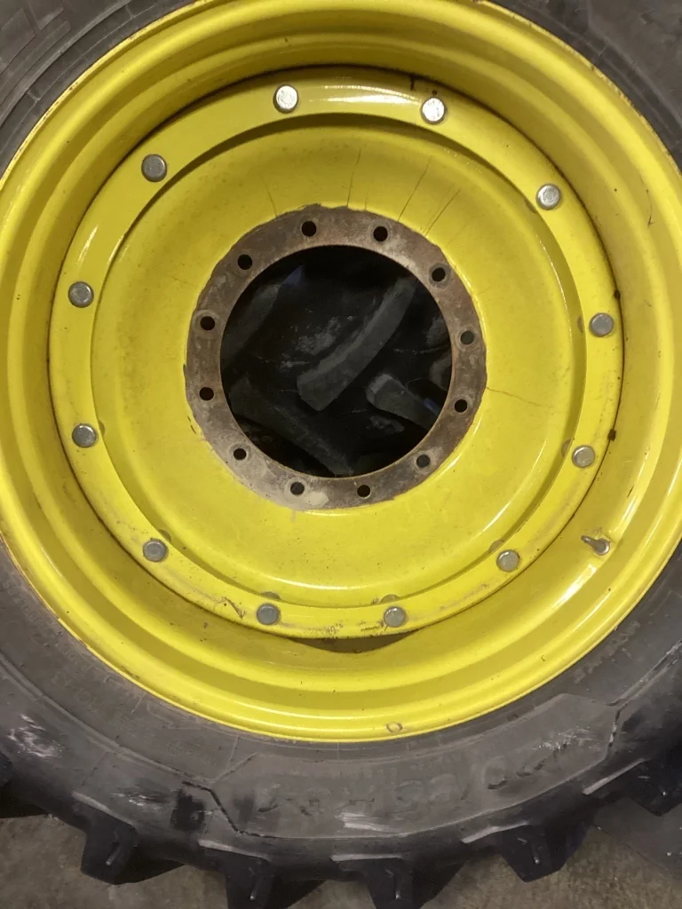 Used 420/85R34 147A8 Michelin Agribib 2 TL R-1W 75-80% On 15 x 34 12-16.732-14.620 R&R Wheel w/ Disc image 3