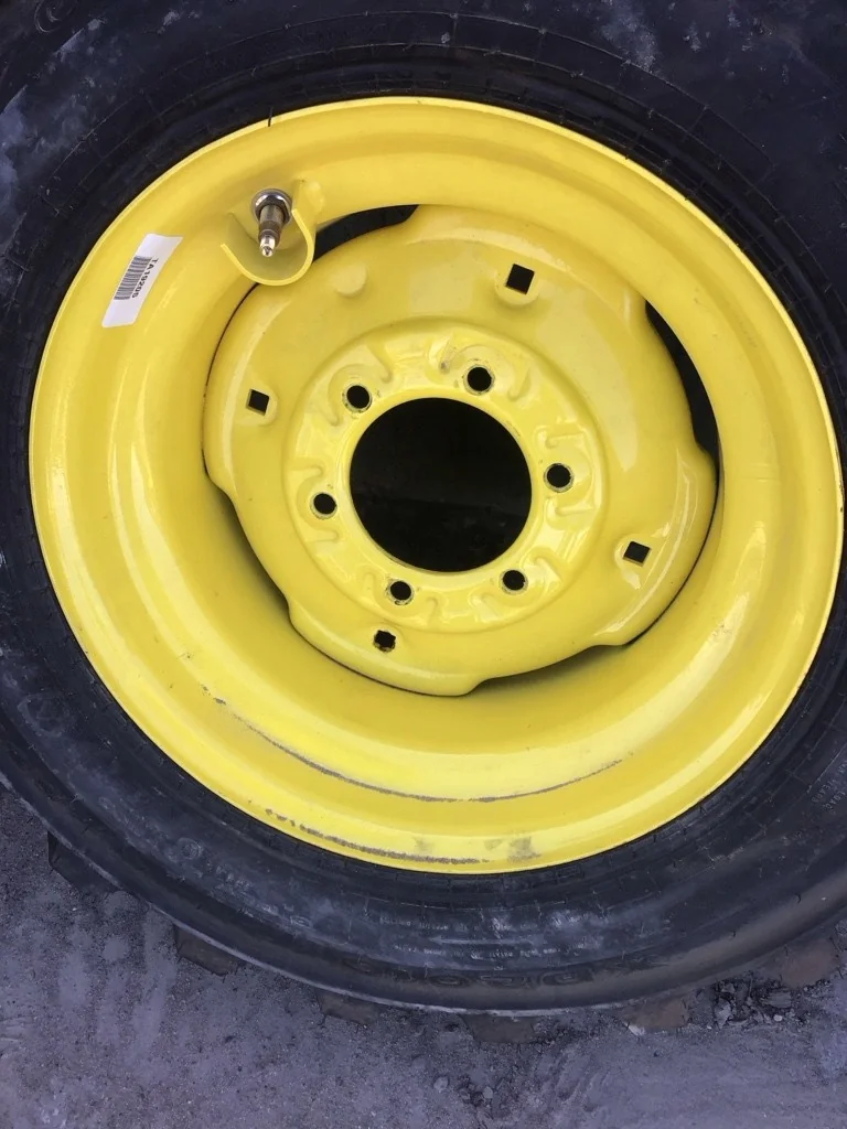 Take-Off 260/70-16.5 6PLY Galaxy XD2010 TL R-4 95-100% On 8.25 x 16.5 (6-6-4.62) Implement wheel image 2