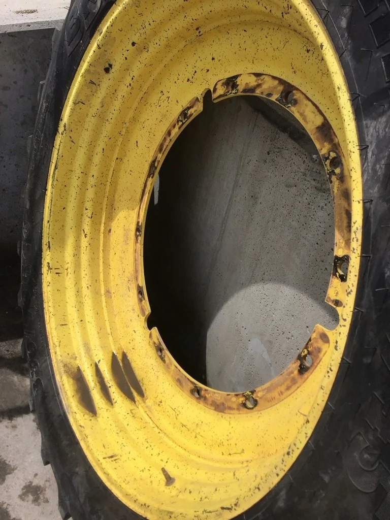 Used 380/90R46 159A8 BKT Agri Max RT945 TL R-1W 85-90% On 13 x 46 (12-32.047-30.078) R&R Wheel image 5