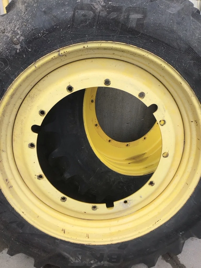 Used 380/90R46 159A8 BKT Agri Max RT945 TL R-1W 85-90% On 13 x 46 (12-32.047-30.078) R&R Wheel image 7