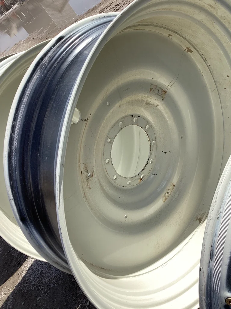 Used 15 x 50 10-13.19-11.07 Titan Dual NH White Wheel image 2