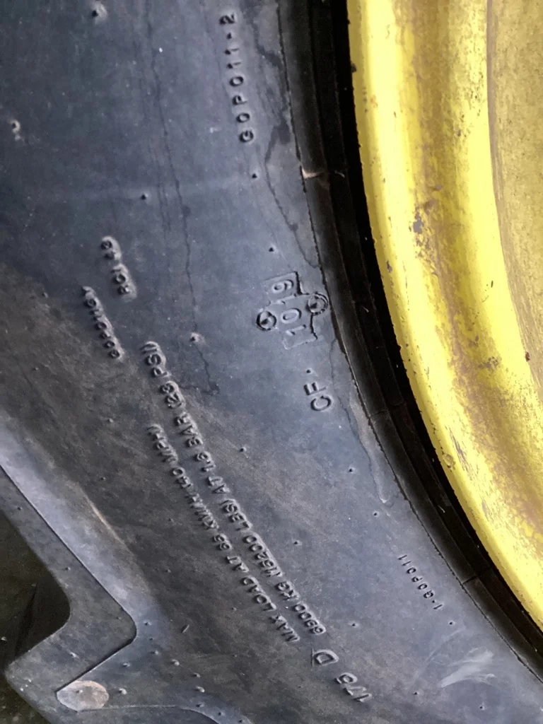 Used LSW 1100/35R32 175D Goodyear Optitrac TL R-1W 80-85%38 x 32 12-19.685-17651 Tractor Whl Yellow image 2
