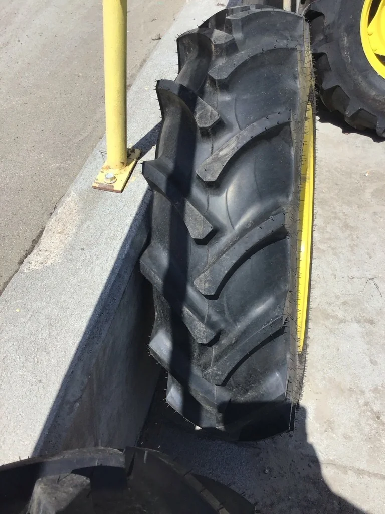 Take-Off 11.2-24 122A6 Galaxy AgriTrac ll TL R-1 95-100% On 10 x 24 (8-10.82-8.78) 6 Clamp/Disc image 2