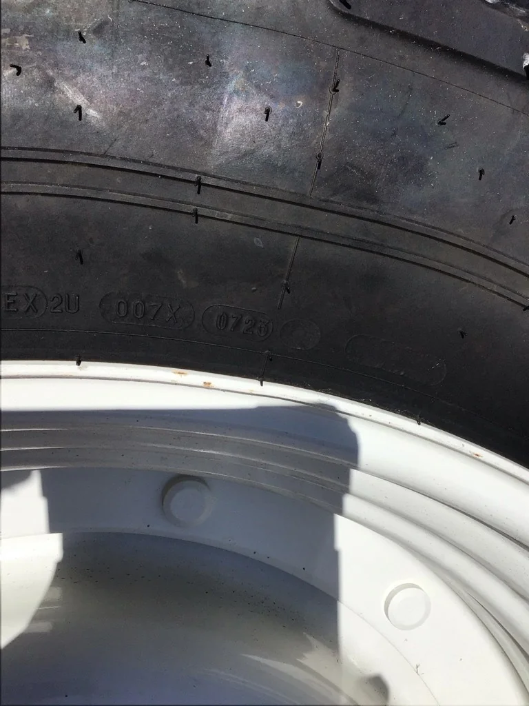 Used 320/85R34 133A8 Michelin Agribib2 TL R-1W 80-85% On 10 x 34 (8-15.995-14.281) R&R/Di image 4