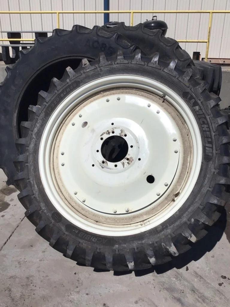 Used IF320/90R50 158A8 Michelin Agribib RC TL R-1W 80-85% On 10 X 50 (8-10.82-8.78) R&R/Disc