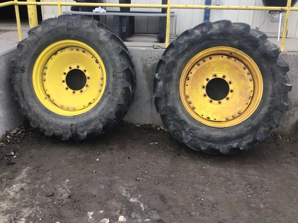 Used 480/70R34 143D Michelin Omnibib TL R-1W 70-75% On 15 x 34 (10-13.19-11.07) Waffle 3 bolt/Disc image 4