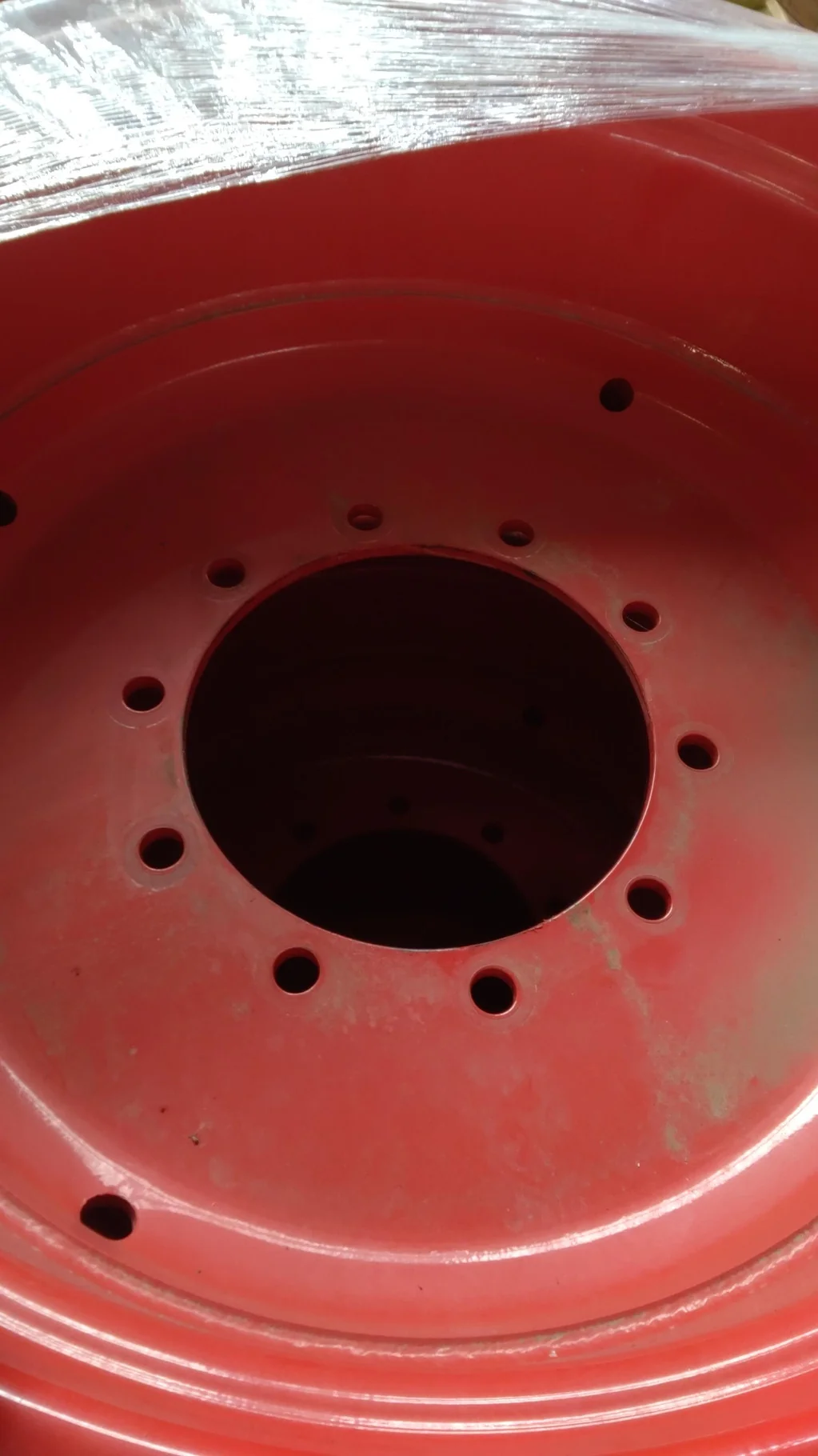 Take-Off 16 x 28 (10-13.19-11.07) Titan Solid Wheel Fendt Red image 2