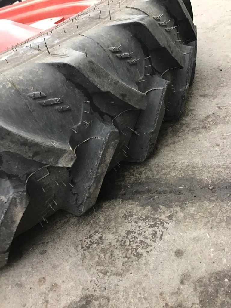 Take-Off 270/95R48 144D Kleber Cropker TL R-1W 95-100% On 10 x 48 (8-10.82-8.78) Multi Piece Wheel image 4
