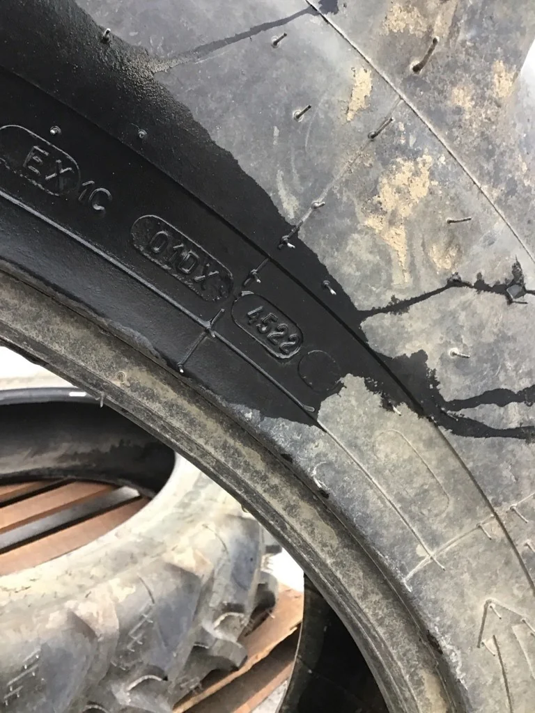 Take-Off 270/95R32 139D Kleber Cropker TL R-1W 95-100% (Slight road wear) image 3