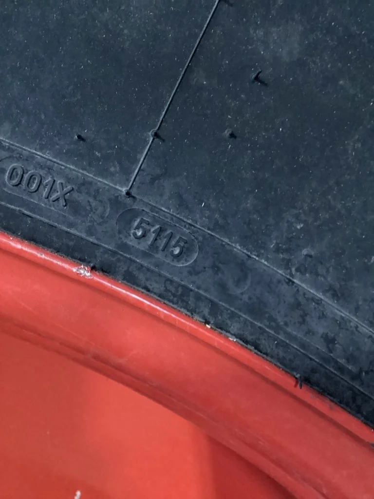 Used 480/80R42 156A8 Michelin Agribib TL R-1W 85-90% On 16 x 42 (10-13.19-11.07) Dual Wheel image 3