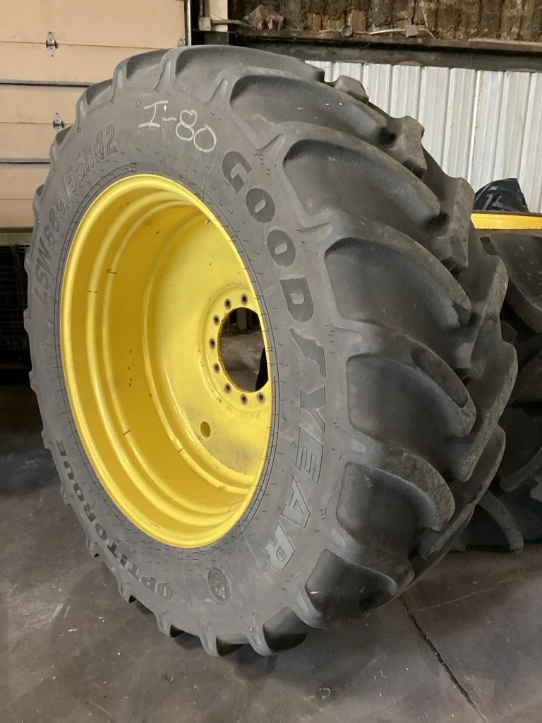 Used LSW680/55R42 171D Goodyear Optitorque TL R-1 90-95% On 23x42 (12-13.976-11.857-1) Sprayer Wheel image 2
