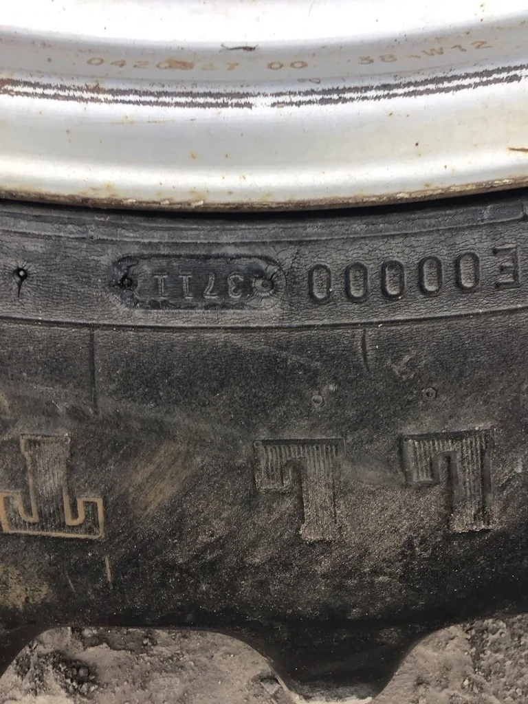 USED 380/80R38 142A8 FIRESTONE RADIAL ALL TRACTION DT TL R-1W 70-75% ON 12 X 38 (12-16.732-14.620) image 5