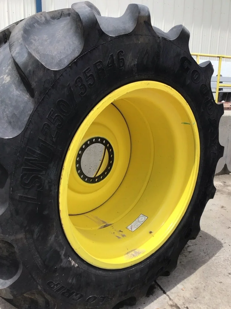 Used LSW 1250/35R46 202B Goodyear Custom Flo Grip TL R-2 80-85% On 44 x 46 (20-13.19-11.07) Combin image 2