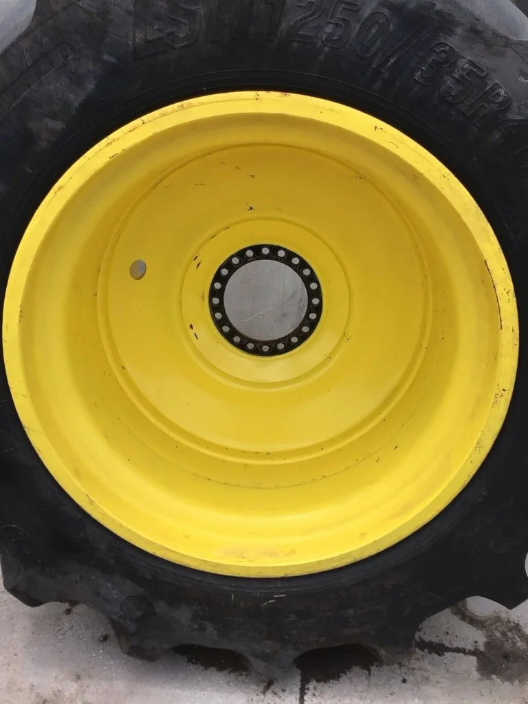 Used LSW 1250/35R46 202B Goodyear Custom Flo Grip TL R-2 80-85% On 44 x 46 (20-13.19-11.07) Combin image 7