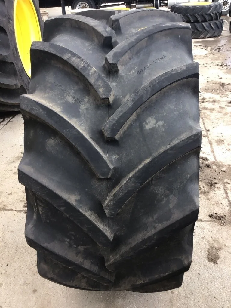 Take-Off 750/65R26 166D Goodyear Optitrac TL R-1W 95-100% On 25 x 26 (8-10.625-8.625) Combine Wheel image 6