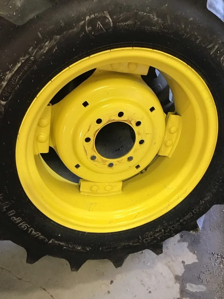 Take-Off 12.4-24 120A6 Galaxy Agritrac 2 TL R-1 95-100% On 10 x 24 (8-8-6) 4/2 Clamp/Disc image 3
