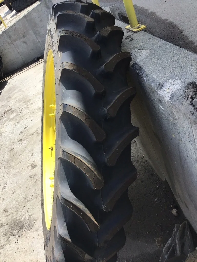 Take-Off 320/90R42 139A8 Firestone Radial 9000 TL R-1W 95-100% On 10 x 42 (8-10.82-8.78 4/2 Rail/Di image 3