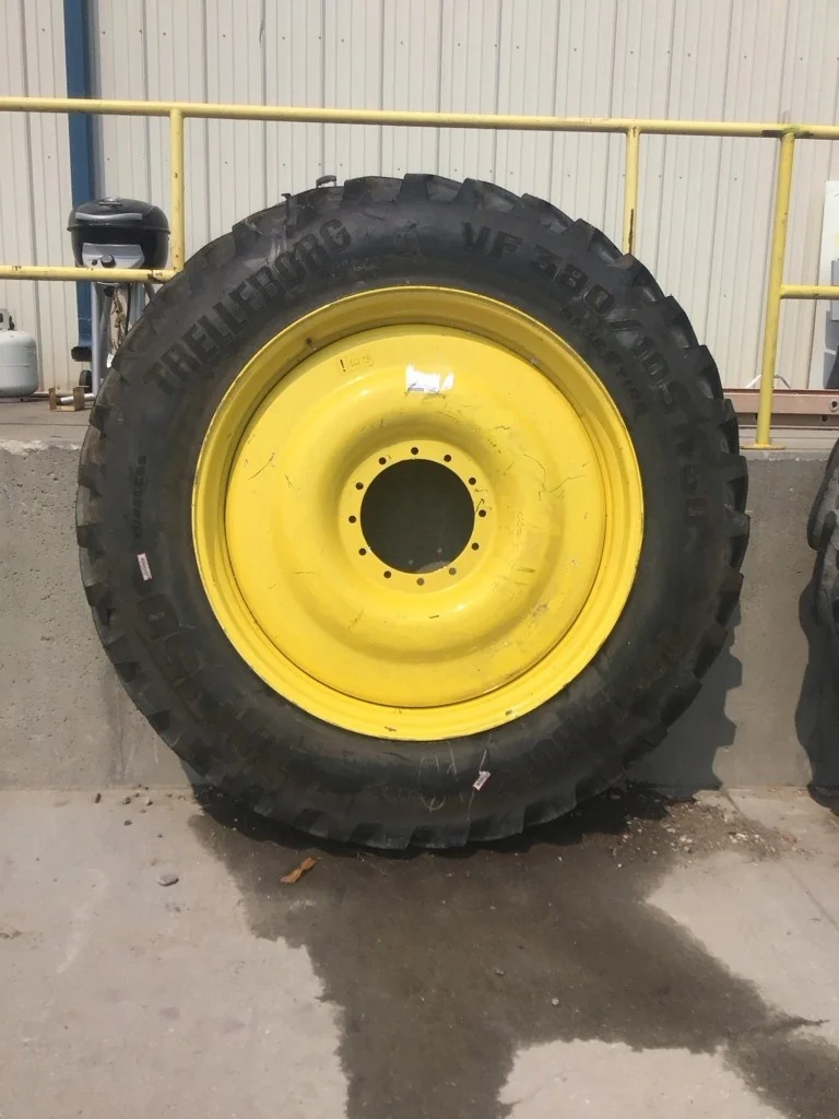 Take-Off VF380/105R50 179D Trelleborg TM150 TL R-1 95-100% On 13x50 (12-15.748-13.829) Bubble Disc