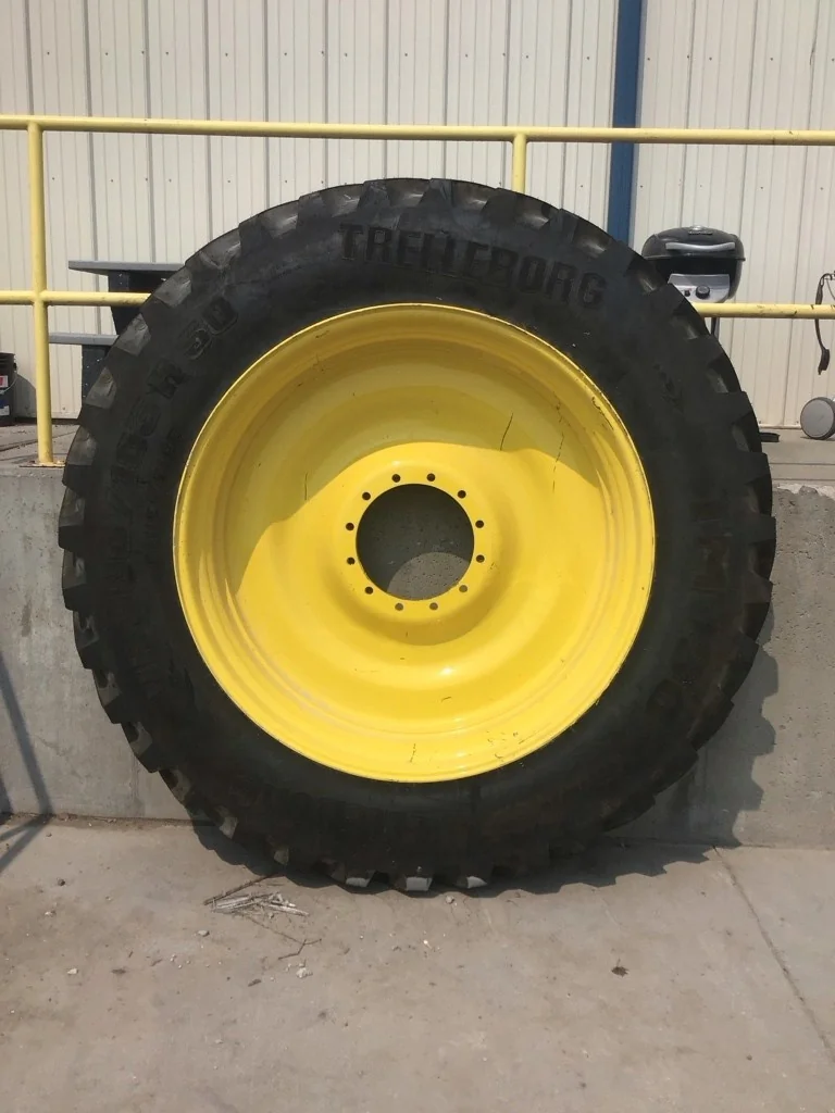Take-Off VF380/105R50 179D Trelleborg TM150 TL R-1 95-100% On 13x50 (12-15.748-13.829) Bubble Disc image 2