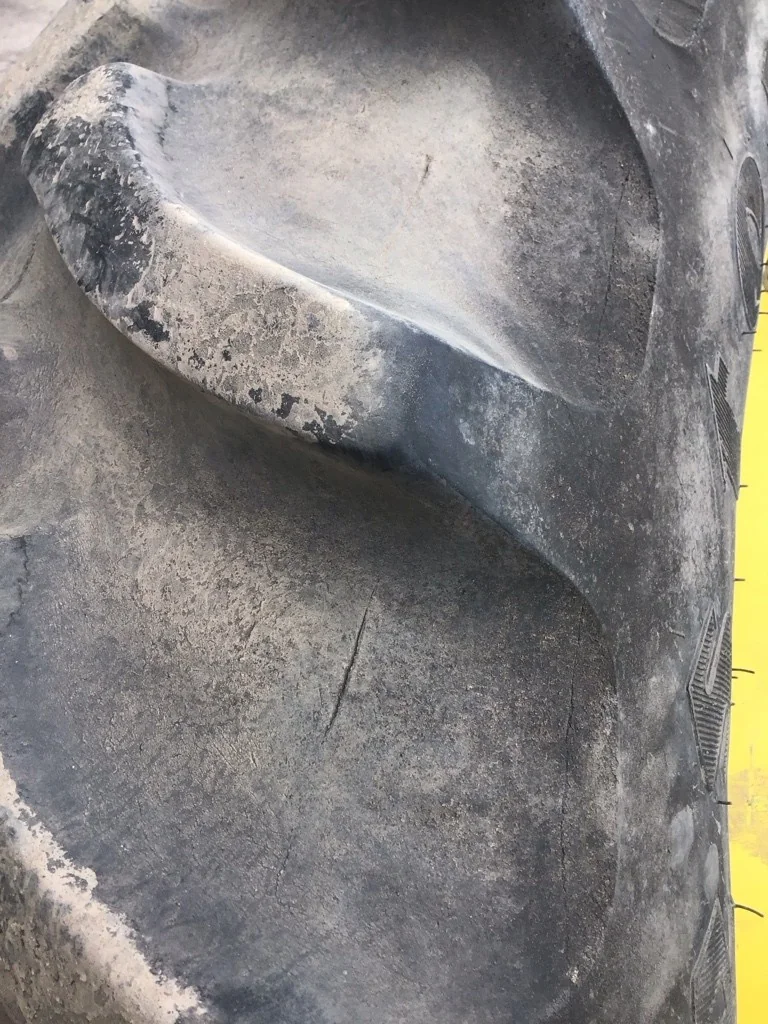 Used 380/80R38 142B Firestone RAT DT TL R-1W 70-75% On 12 x 38 (12-19.685-17.651) Waffle 3 Bolt/Disc image 4