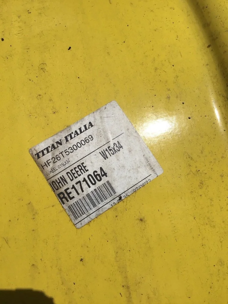 Used 15 x 34 (10-13.19-11.07) Waffle 3 Bolt With Disc image 2