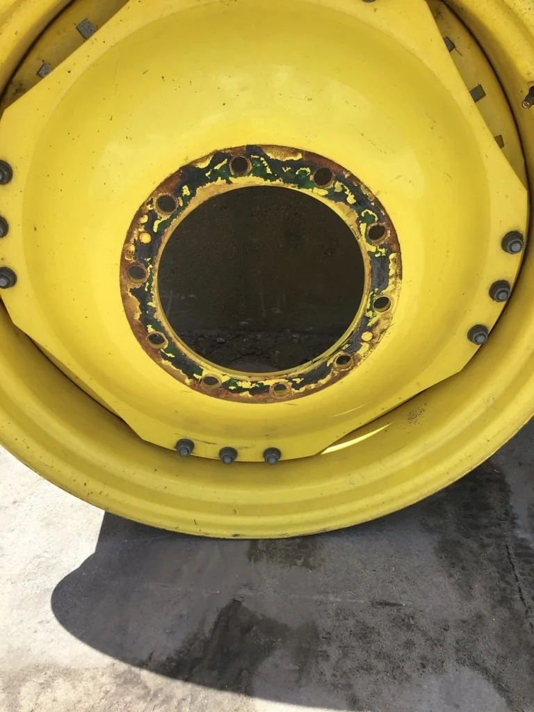 Used 15 x 34 (10-13.19-11.07) Waffle 3 Bolt With Disc image 4