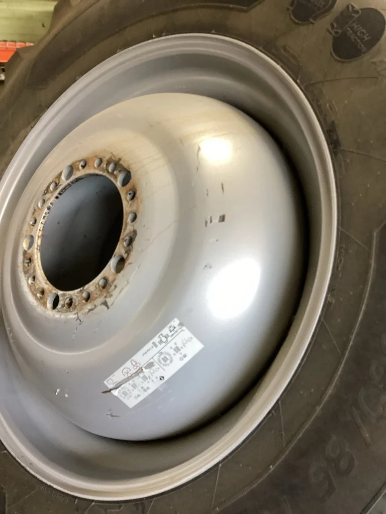 Take-Off VF580/85R42 183A8 Michelin CereXbib 2 TL R-1W 95-100% On 20 x 42 (20-13.19-11.07) Case DD image 4
