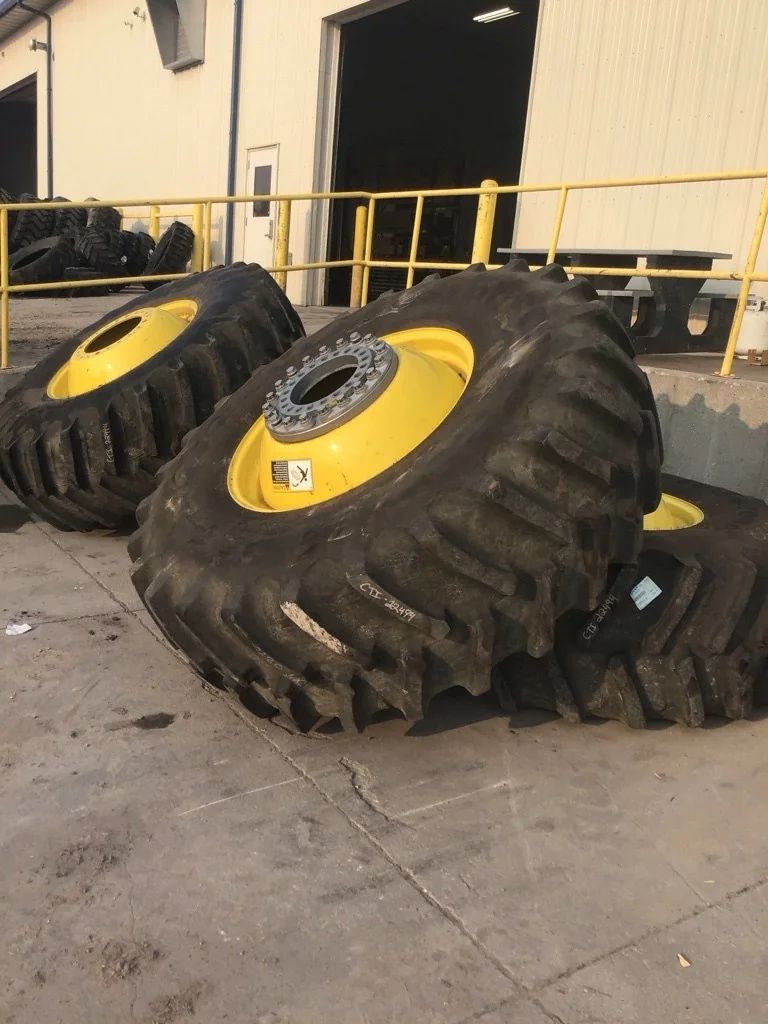 Used 650/85R38 173B Firestone Deep Tread 23 TL R-1W 90-95% On 23 x 38 20-13.19-11.07 JD X9 Dolly Dua image 4